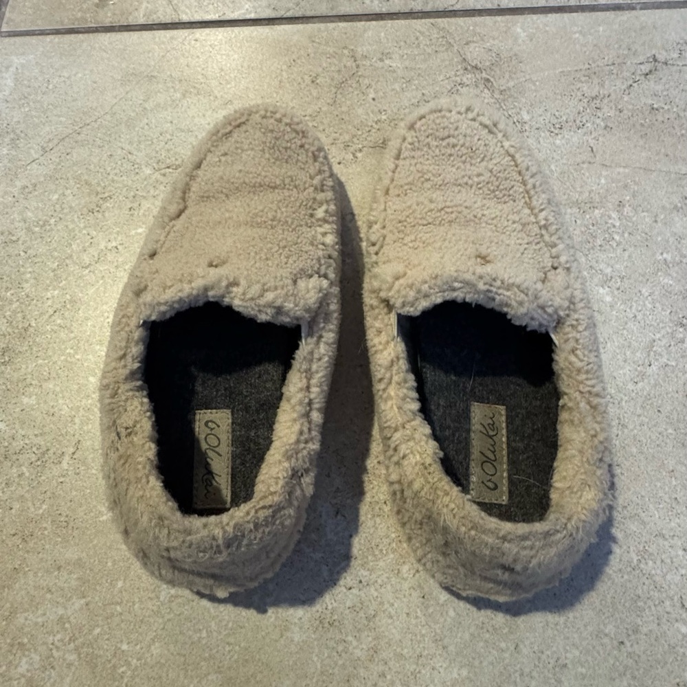 Olukai - cozy Fuzzy Slippers